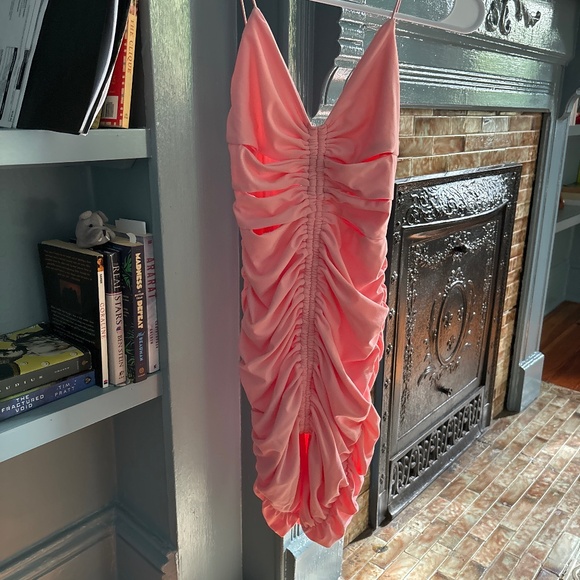 Stretchy body con dress with adjustable length - Picture 1 of 4